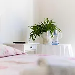 7 Seven Bed & Breakfast 3*