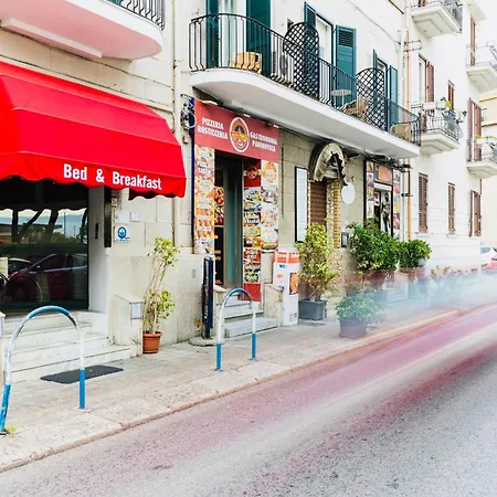 לינה וארוחת בוקר Il Balcone Sullo Stretto רג'יו די קאלאבריה