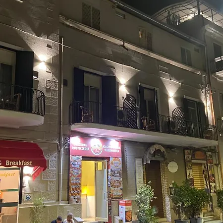 Bed and Breakfast Il Balcone Sullo Stretto 3*